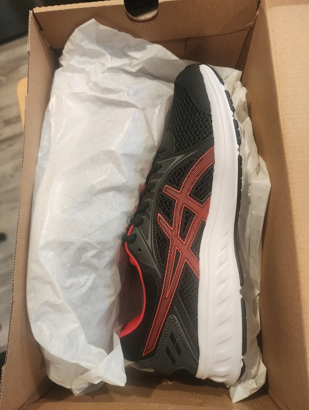 Asics Men's Jolt 2 Black and Red Athletic Running Shoe